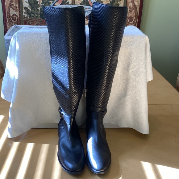 New Vince Camuto Boots - Picture 2 of 8